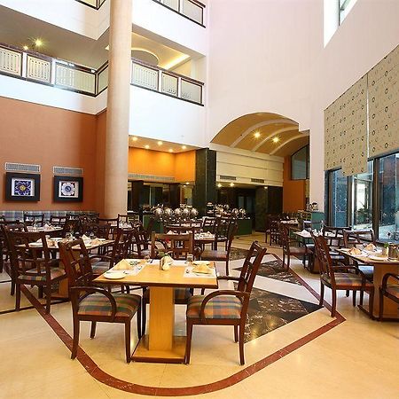 Katriya De Royal Hotell Hyderabad Eksteriør bilde